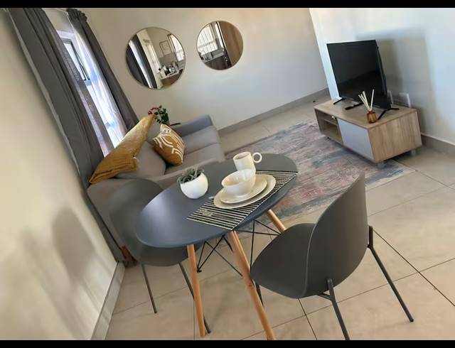 1 BEDROOM APARTMENT RENTED IN GLEN MARAIS